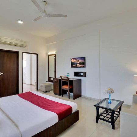 Goverdhan Greens Resort Dwarka L Hotels In Dwarka מראה חיצוני תמונה