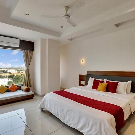 Goverdhan Greens Resort Dwarka L Hotels In Dwarka מראה חיצוני תמונה