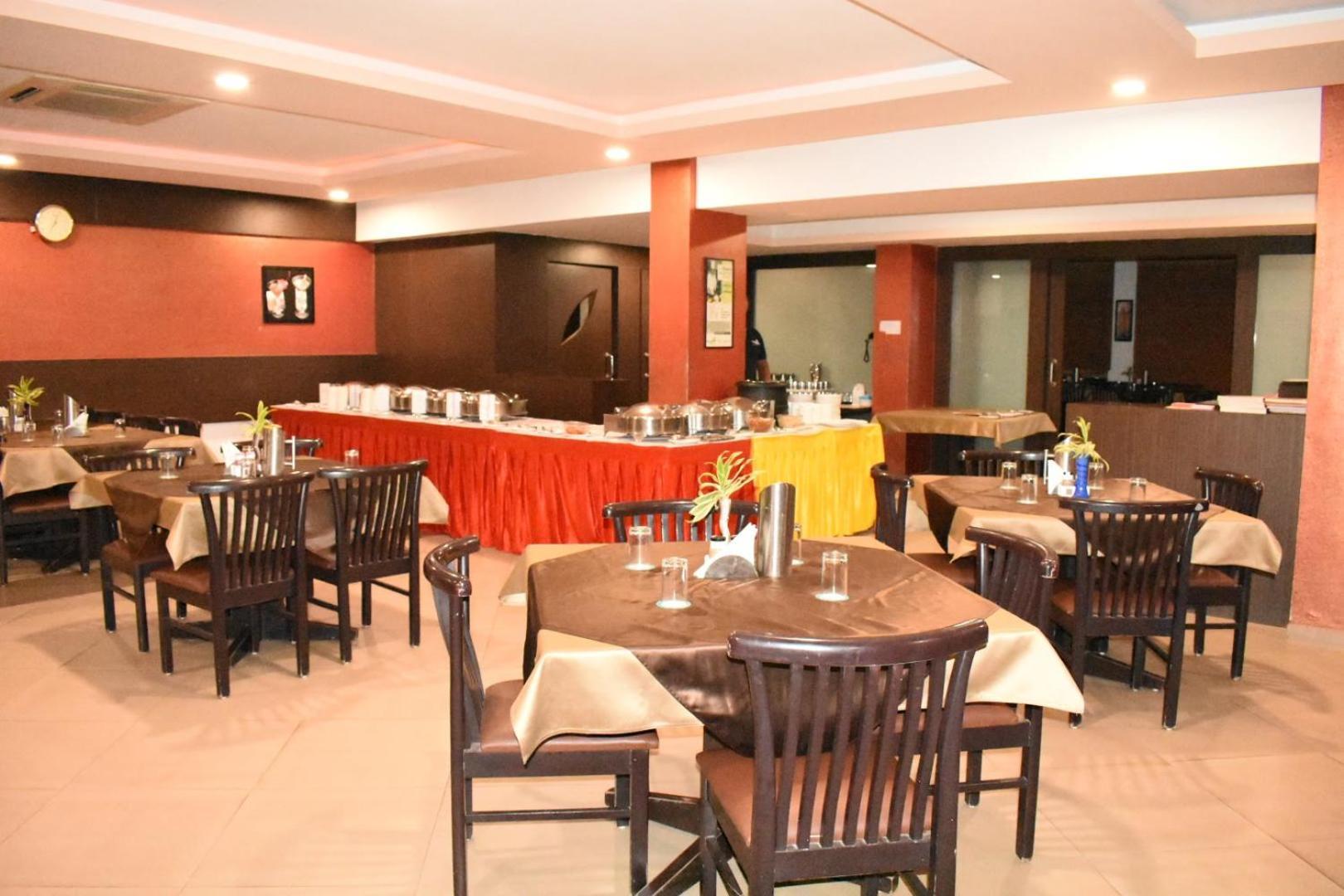 Goverdhan Greens Resort Dwarka L Hotels In Dwarka מראה חיצוני תמונה