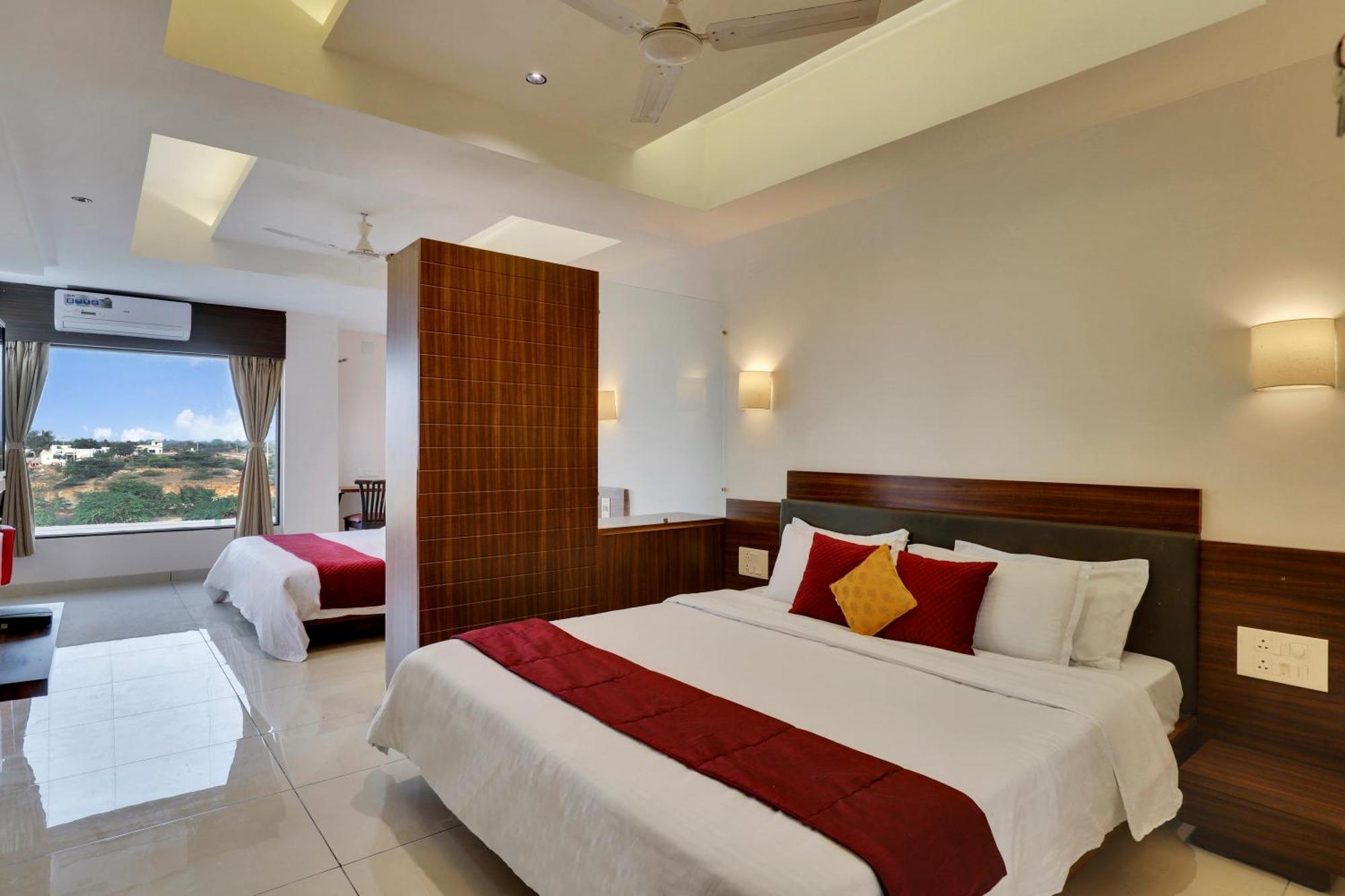 Goverdhan Greens Resort Dwarka L Hotels In Dwarka מראה חיצוני תמונה