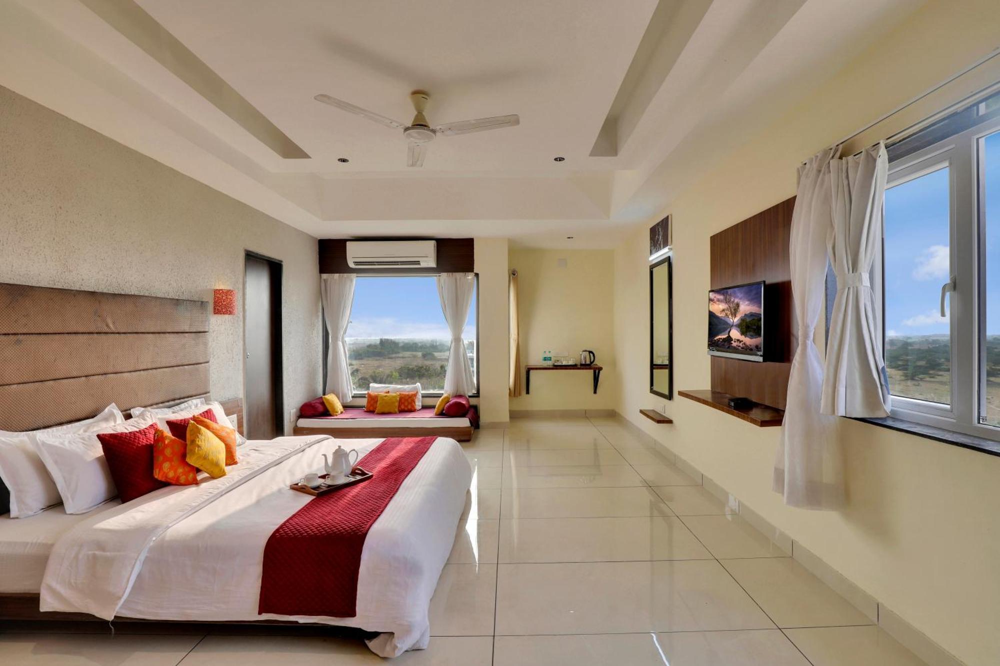 Goverdhan Greens Resort Dwarka L Hotels In Dwarka מראה חיצוני תמונה