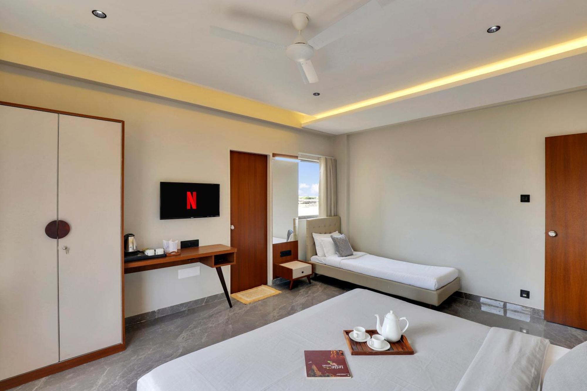 Goverdhan Greens Resort Dwarka L Hotels In Dwarka מראה חיצוני תמונה