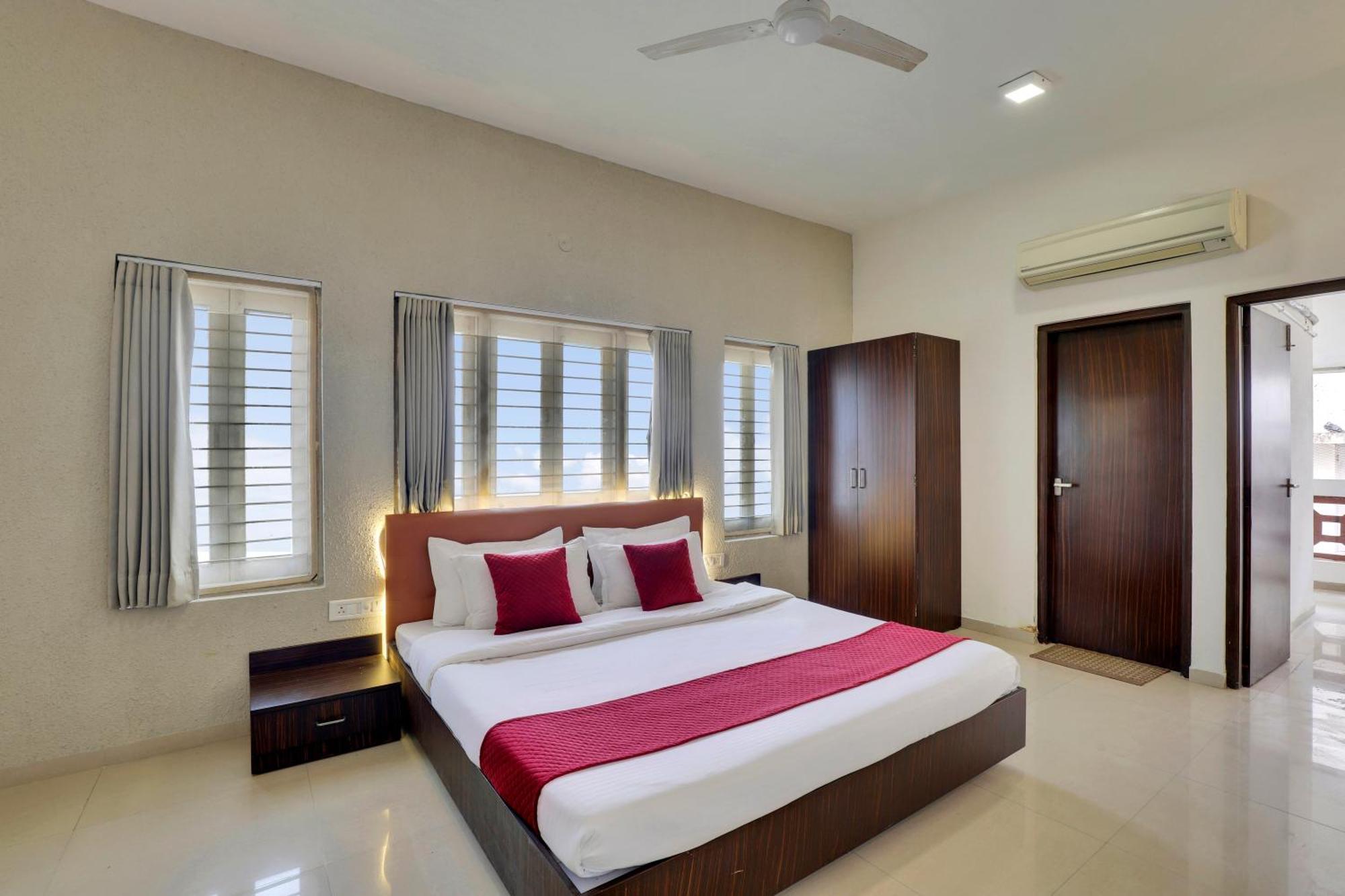 Goverdhan Greens Resort Dwarka L Hotels In Dwarka מראה חיצוני תמונה