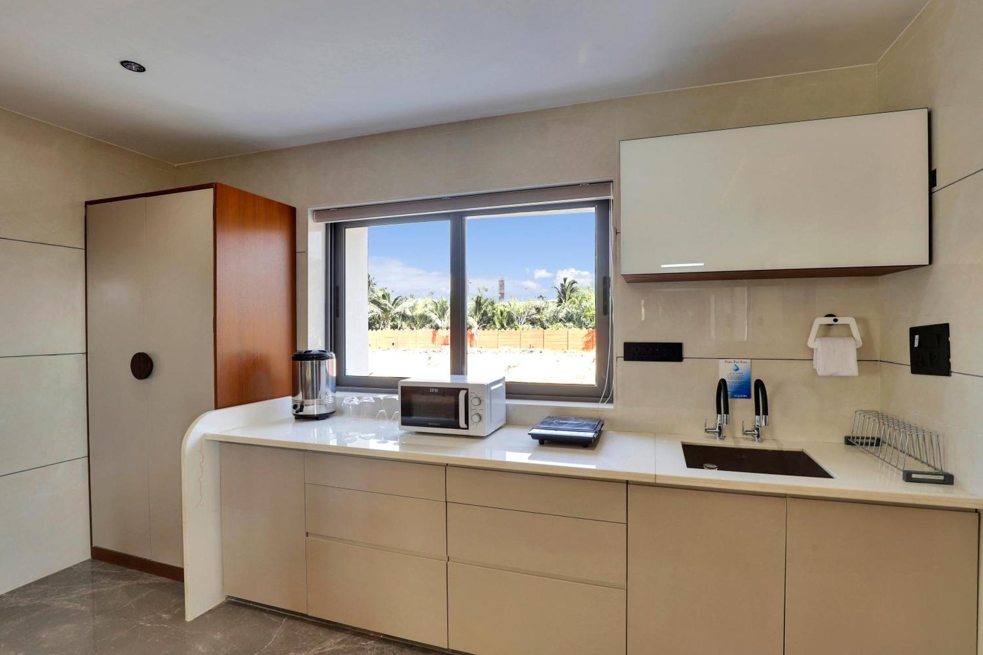 Goverdhan Greens Resort Dwarka L Hotels In Dwarka מראה חיצוני תמונה