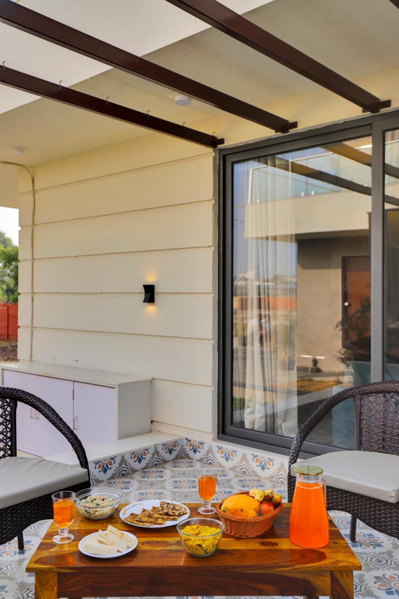 Goverdhan Greens Resort Dwarka L Hotels In Dwarka מראה חיצוני תמונה