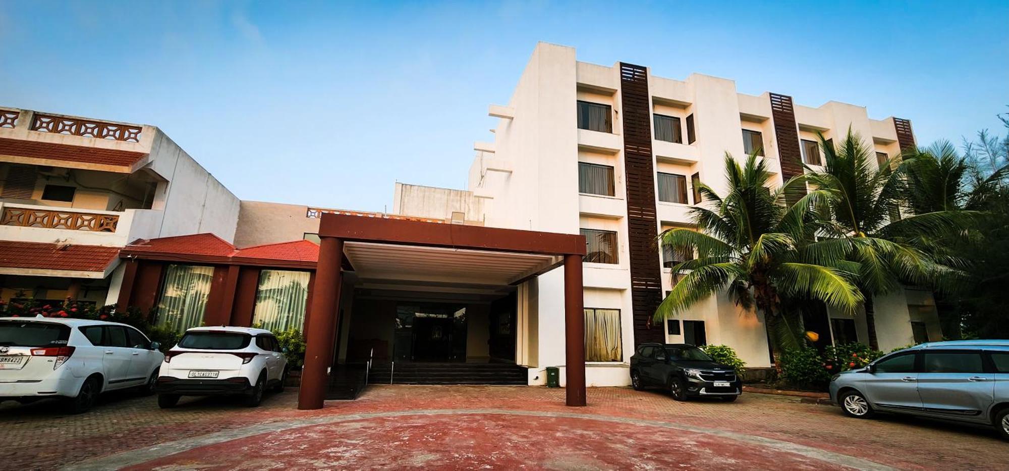 Goverdhan Greens Resort Dwarka L Hotels In Dwarka מראה חיצוני תמונה