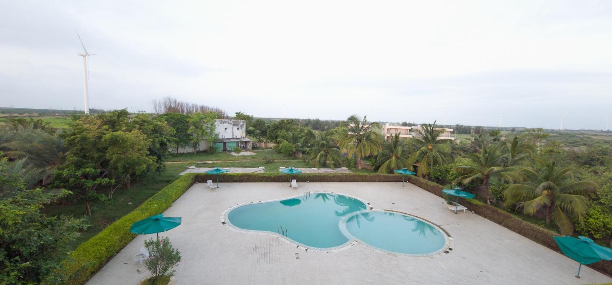 Goverdhan Greens Resort Dwarka L Hotels In Dwarka מראה חיצוני תמונה