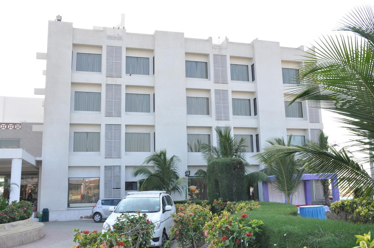 Goverdhan Greens Resort Dwarka L Hotels In Dwarka מראה חיצוני תמונה