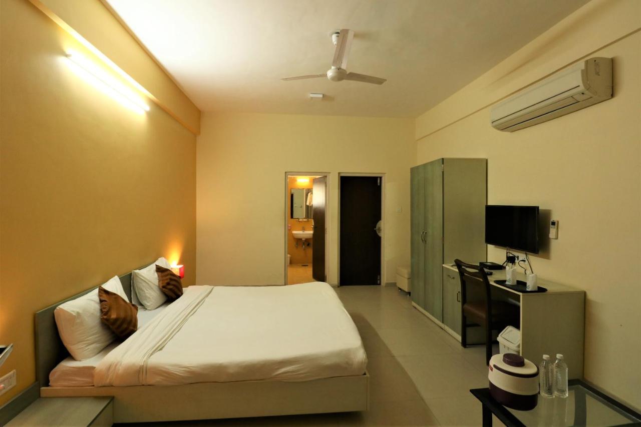Goverdhan Greens Resort Dwarka L Hotels In Dwarka מראה חיצוני תמונה